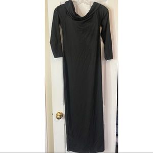 BLACK RIBBED MAXI DRESS